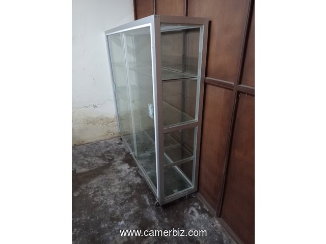 Présentoir Vitré en Aluminium très bonne qualité en vente sur Douala - 23186