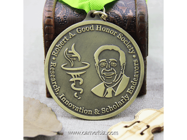 Custom Award Medals for Innovation and Scholarly Endeavors - 3641