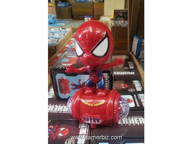 Spiderman static hero. Roule chante et lumineux - 10027