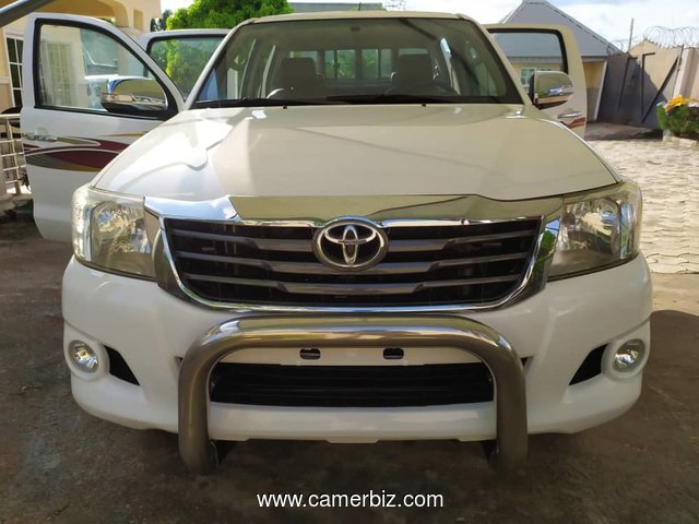 Toyota hillux 2011 model - 10728