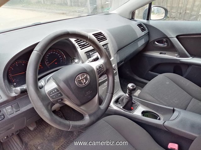 Toyota AVENSIS 2010 Full Option - 10910