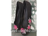 Chaussure Ballerine noir fleurie P40 9.990 F CFA (B0002)