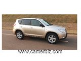 2007 Toyota Rav4 avec 4WD et Chaises en cuir à vendre à Yaoundé - 16180