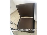 Salle à manger d’origine disponible sur douala Les chaises viennent du Canada et sont ultra solide ! - 16347