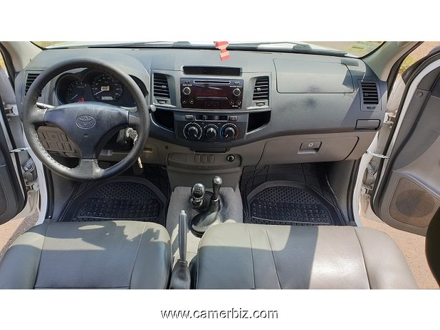 2016 Toyota Hilux à vendre à Yaounde - 16423