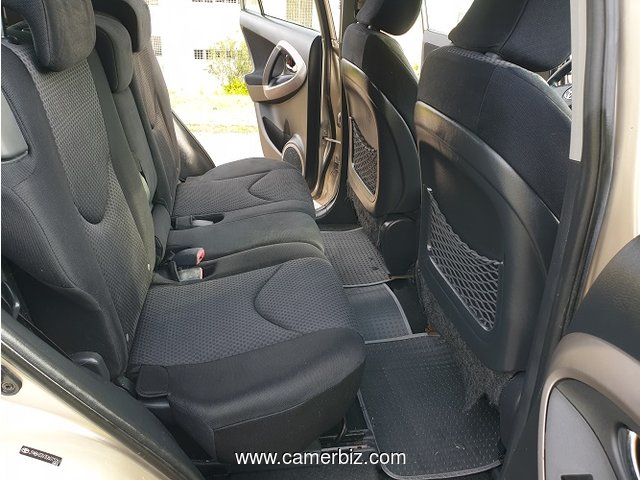 2007 Toyota Rav4 avec 4WD  à vendre à Yaoundé - 16842