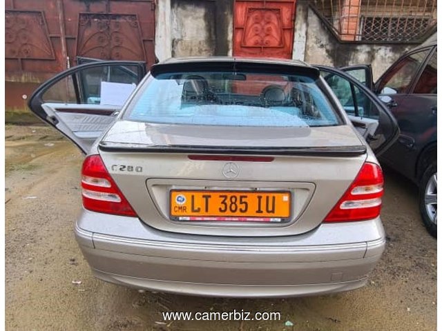 Clean Mercedes-Benz C-Class 2003 For Sale - 17611