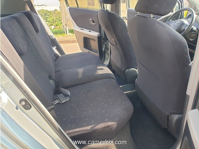 2009 Toyota Yaris Automatique avec 4WD à vendre à Yaoundé - 18436