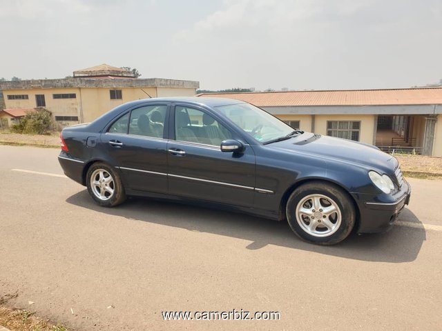 2004 Mercedes C Class à vendre à Yaoundé - 18607