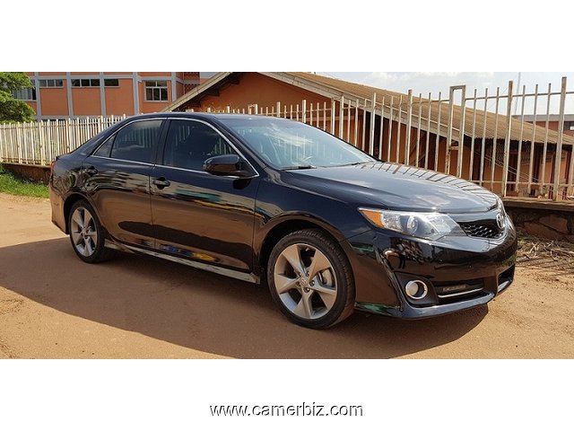 2013 TOYOTA CAMRY A VENDRE - 1875