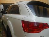 Audi Q7 blanche. 30 TDI  - 189