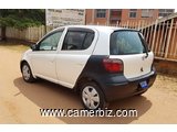 2005 BELLE BLANCHE TOYOTA YARIS FULL OPTION AUTOMATIQUE A VENDRE - 1947