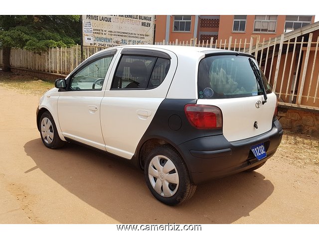 2005 BELLE BLANCHE TOYOTA YARIS FULL OPTION AUTOMATIQUE A VENDRE - 1947