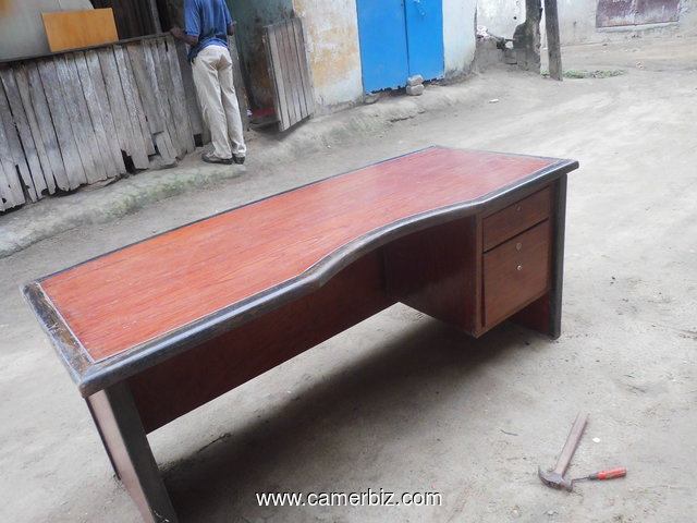 TABLE  BUREAU EN BOIS DE « BIBIGA », Longueur  182 cm, Largeur  75 cm, Hauteur 75 cm                - 1949