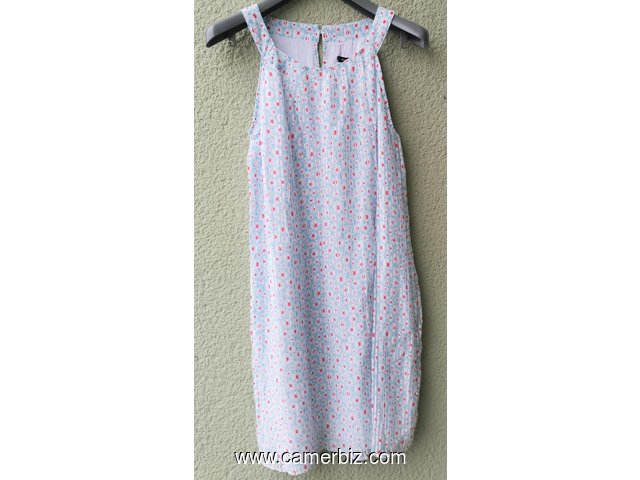 Robe Classe blanche bleue T42 9.990 F CFA (CR0063) - 19706