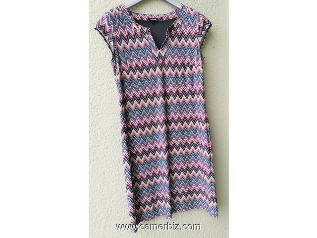 Robe Fashion raillée multicolor T42 9.990 F CFA (CR0070) - 19736