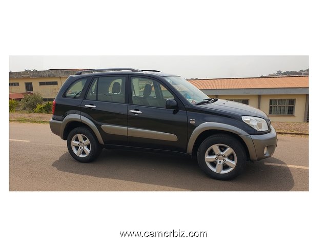 2005 Toyota rav4 manuelle à vendre à Yaoundé  - 19799