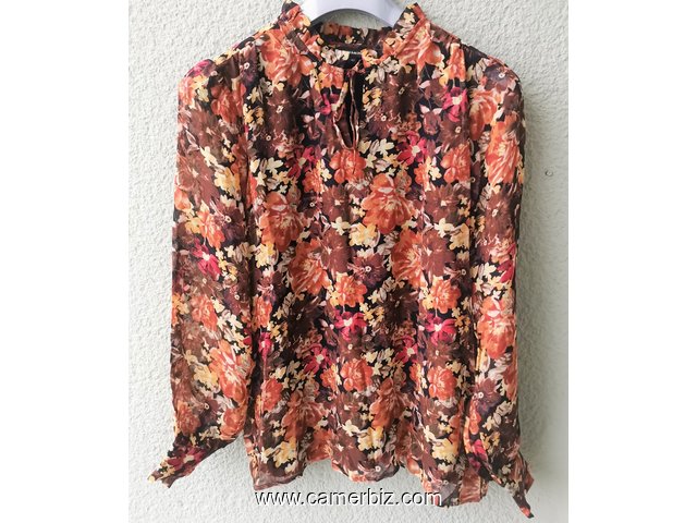 Blouse élégante longues manches fleurie T42 4.990 F CFA (LB0024) - 20166