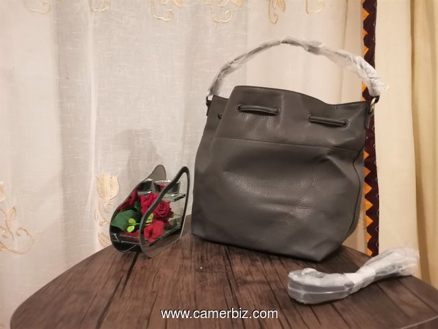 Sac class gris foncé 9.990 F CFA (SAM025) - 20178