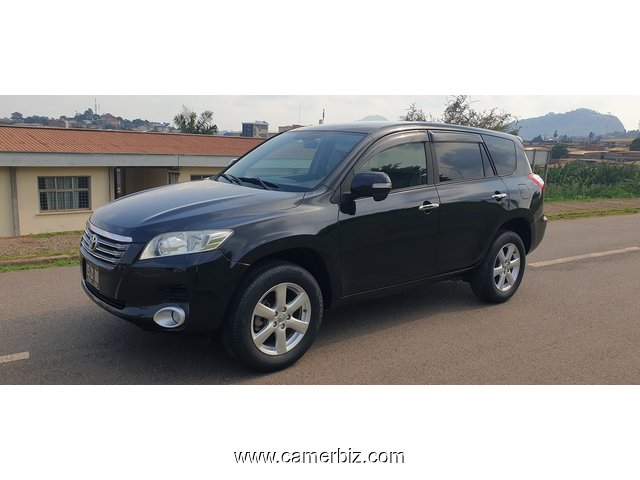 2009 Toyota Vanguard 4WD Automatique 7 Places avec sièges en cuir à vendre à Yaoundé - 20265