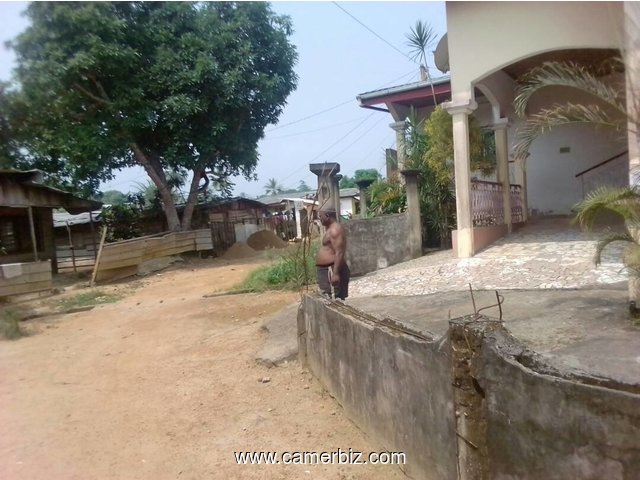 680 M² TERRAIN TITRE BATI VENDRE A KRIBI AU QUARTIER ZAIRE  - 2063