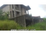 DUPLEX INACHEVÉ A VENDRE A DOUALA A LA CITE CHIRAC SAD - 2088