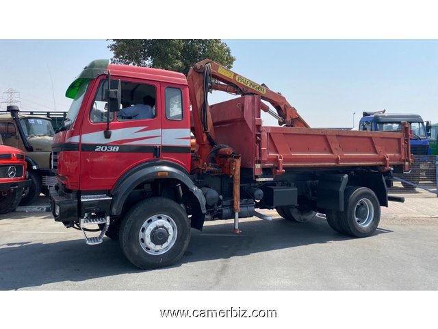 MERCEDES BENZ 2038 CRANE TRUCK - 21074