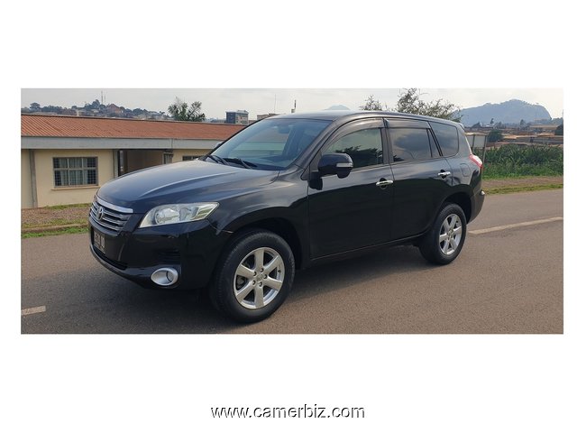 2009 Toyota Vanguard 4WD Automatique avec sièges en cuir à vendre à Yaoundé - 21904