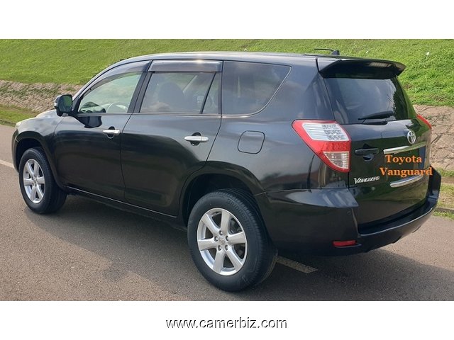 2009 Toyota Vanguard 4WD Automatique avec sièges en cuir à vendre à Yaoundé - 21904