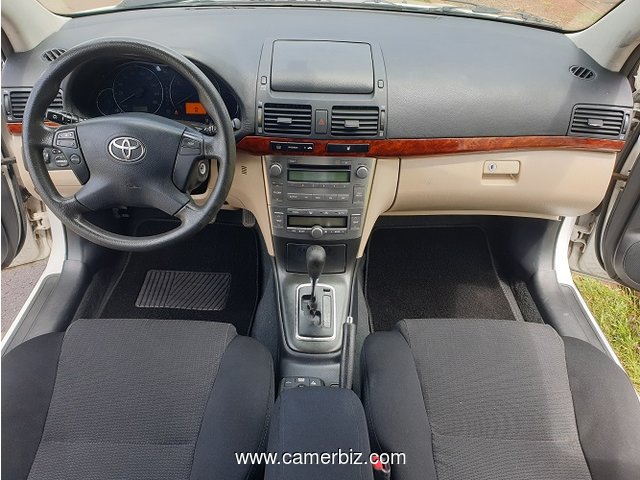 2008 Toyota Avensis Automatique  à vendre à Yaoundé. - 22102