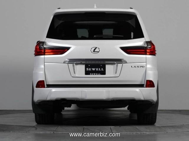  URGENT Selling My Us ed 2017 Lexus lx570 GCC Specs full option - 2250