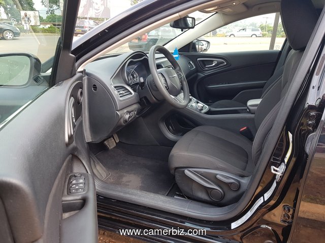  NirousAuto 2015 Chrysler 200 A VENDRE - 2303