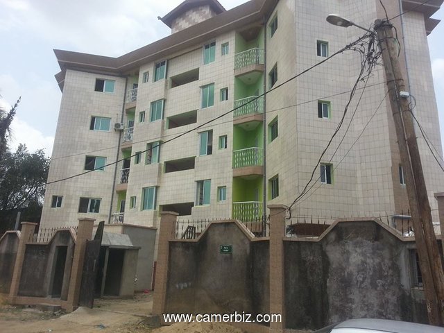 Immeuble avec 23 Apts vendre a Bonaberi Douala - 2346