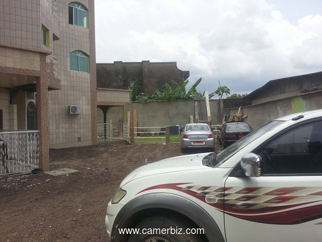 Immeuble avec 23 Apts vendre a Bonaberi Douala - 2346