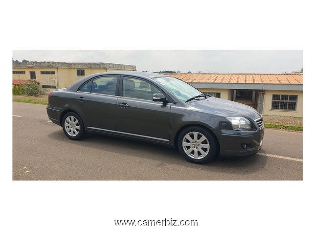 2009 Toyota Avensis à vendre à Yaoundé. Boite Manuelle - 24095