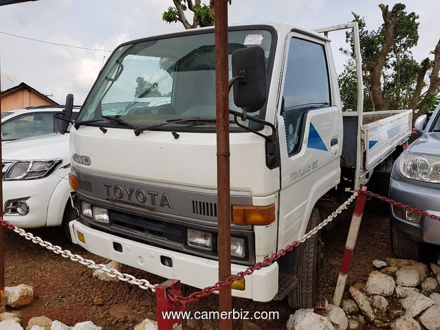    ²NirousAuto 1996 TOYOTA DYNA 200 (Type de moteur 14 B Diesel) - 2412