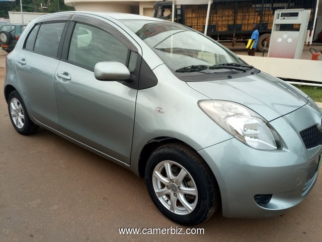 jolie Toyota Yaris 2005 - 2530