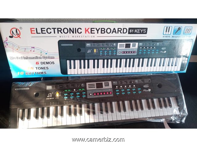 Piano electronique musical de 61 touches avec Microphone et ecran LED. Modèle MQ-6111 - 2022 - 25518