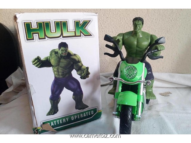 Hulk sur une Moto -- jouet pour enfant avec musique sons et lumières -- Avengers grand modèle - 25521