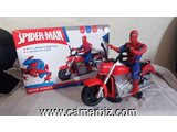 Spiderman sur une Moto -- jouet pour enfant avec musique sons et lumières -- grand modèle - 25822