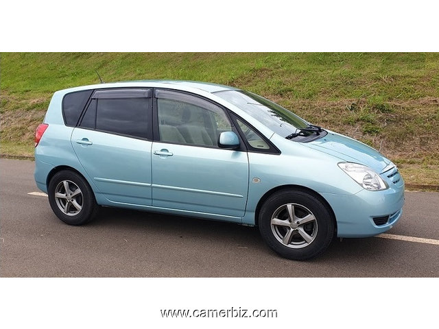 2004 Toyota Corolla Spacio Automatique avec 7 Places. YAOUNDE.  - 28002