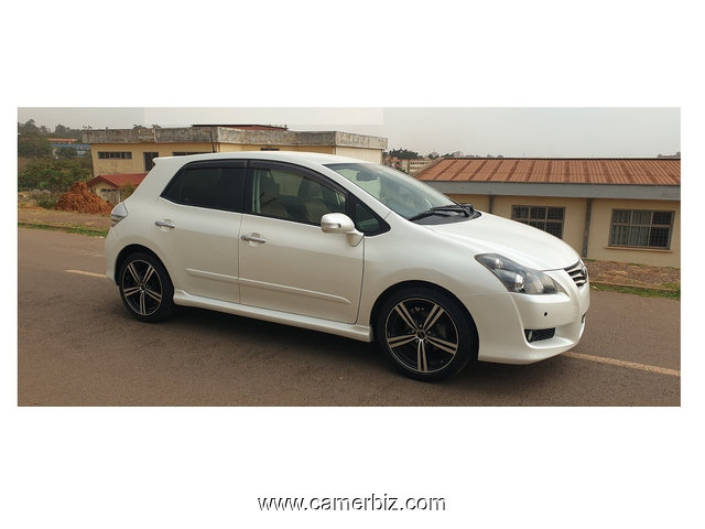  2010 Toyota Blade Automatique 4WD avec Sièges en cuir. YAOUNDE. - 29232