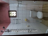 CHAMBRE AVEC DOUCHE MODERNE A LOUER A LOGBABA PLATEAU - 2930