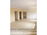 Appartement à louer au 1er étage d'un immeuble à Omnisports à 150 m de la route principale   - 2986