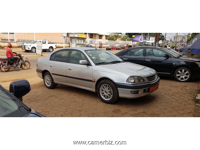 Modele 2000 Toyota Avensis - Full Option a Vendre. - 3054