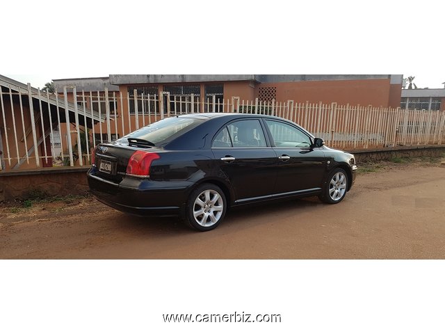 Belle 2007 Toyota Avensis Automatique Avec Chaises en cuir Full Option A Vendre. - 3061