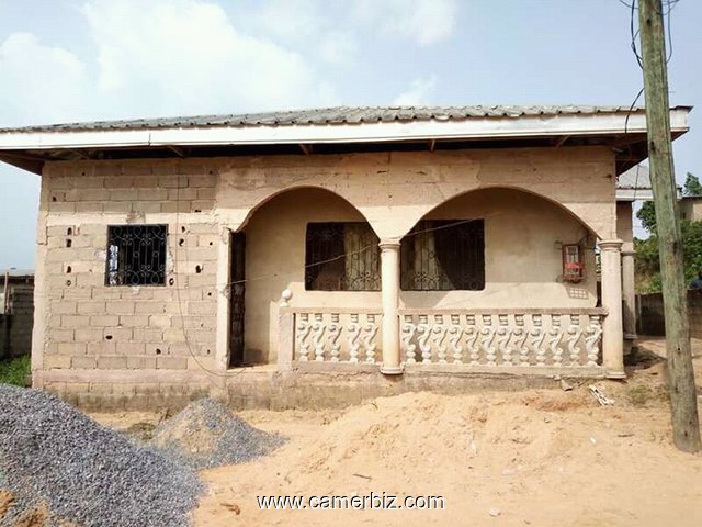 Maison à vendre à kotto vers Isicom  - 3186