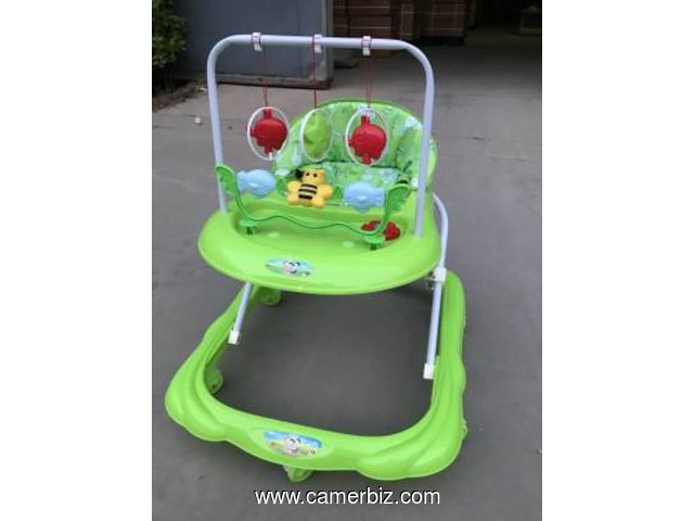 Trottinette bébé - Marche bébé avec Tablette de Jeux - carrousel - 32411