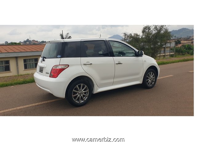 2006 Toyota IST Automatique avec 4WD. YAOUNDE.  - 32704
