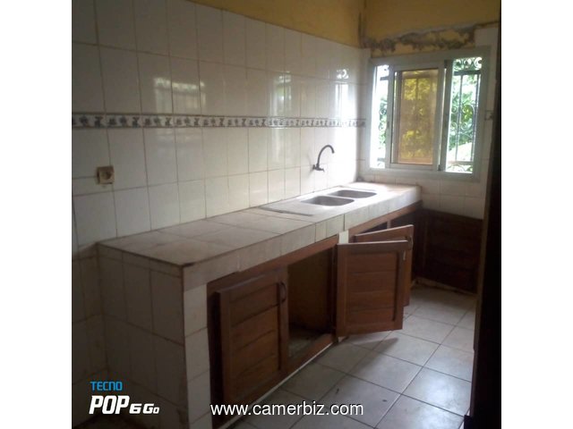 Appartement de 02 chambres à louer à Bonammoussadi , Douala 130.000 F CFA le mois - 33168